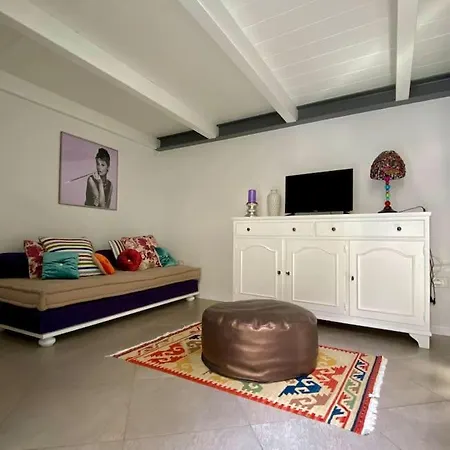 Apartament La Casetta In Fondo All'orto Viareggio